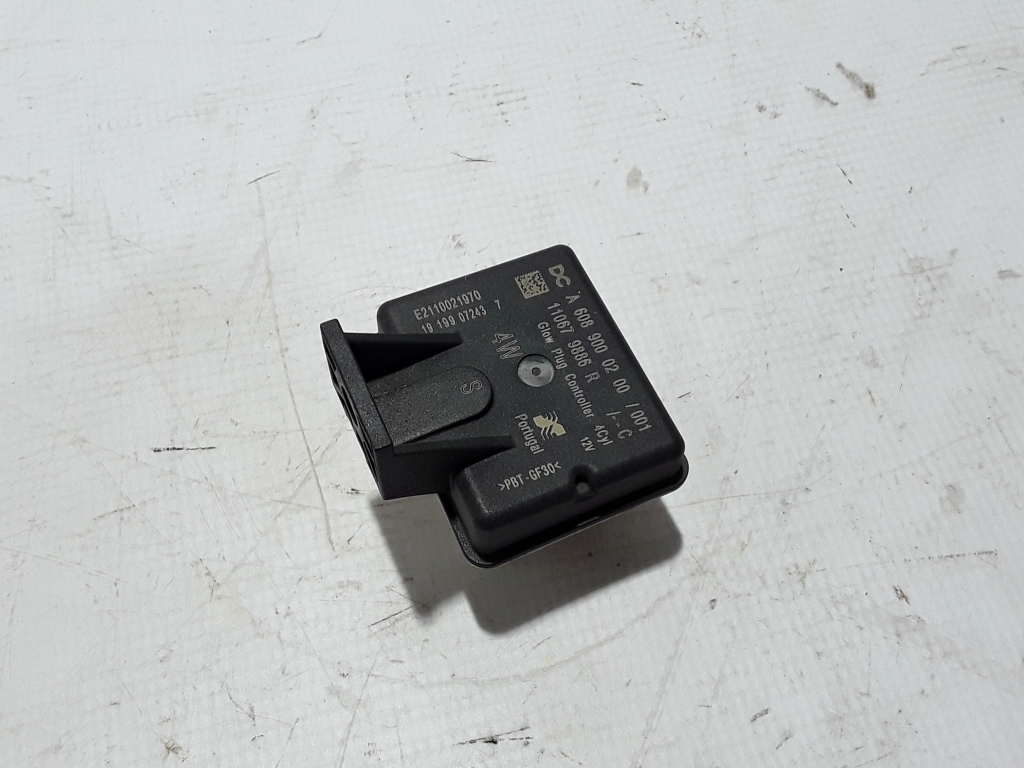 Used RENAULT Clio Candle Heating Relay 110679886R