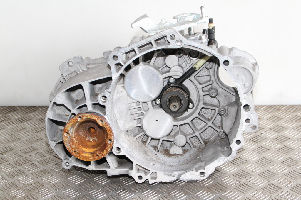 Used Volkswagen Passat Gearbox Qfz