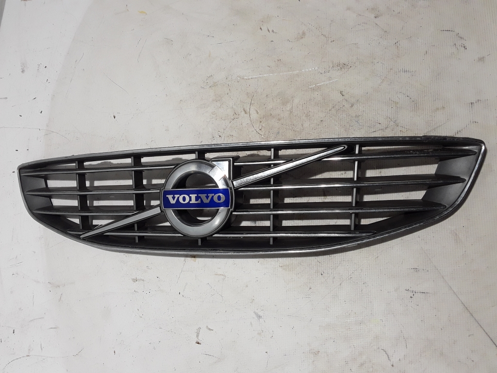 Used VOLVO V60 Front Grille 31383749