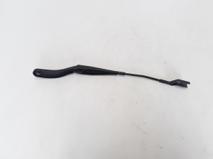  Windshield wiper blade 