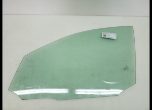Mercedes Benz C-Class 204 (2007–2014) Esiukse klaas A2047250110 - 2