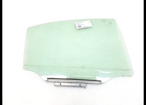   Rear side door glass  - 6811353130 