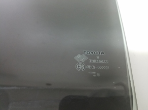 TOYOTA Verso (2009–2017) Aizmugurējo sānu durvju stikls 681040F030 - 2