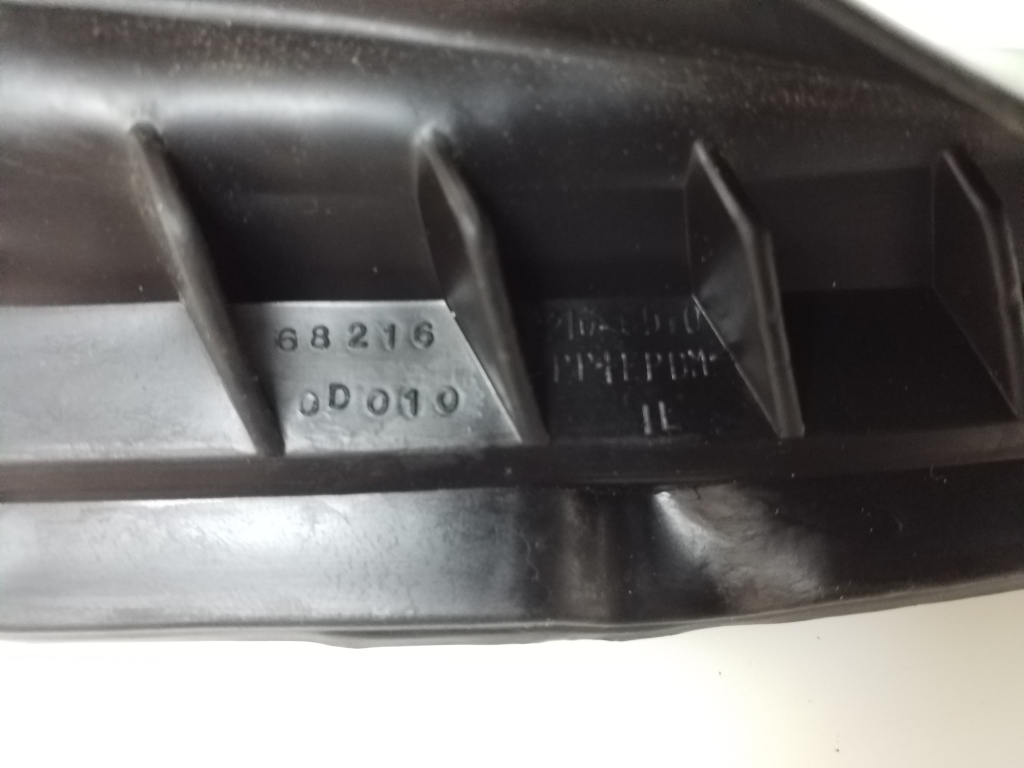 TOYOTA Yaris 2 generation (2005-2012) Фортка передней левой двери 681260D010 20983898