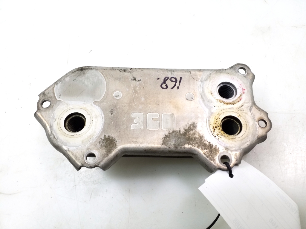 TOYOTA Auris 1 generation (2006-2012) Масляный радиатор 157100R010 20983876