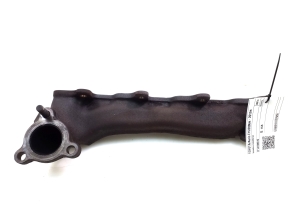  Exhaust manifold 