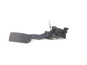 NISSAN Juke F15 (2010–2018) Accelerator pedal 180021HM0B - 3