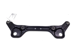 Mercedes Benz E-Class W212 (2009–2015) Eesmise alusraami kinnitus A2046280011 - 3