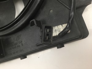 Jeep Grand Cherokee WJ (1999–2004) Dzesēšanas ventilators un tā daļas 7M0121207C - 2
