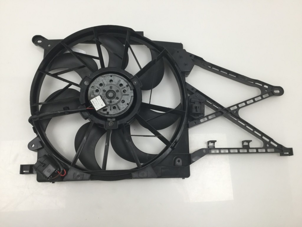 Opel Zafira A (1999–2005) Jahutusventilaator ja selle osad 24413317 Opel Zafira A (1999–2005) Jahutusventilaator ja selle osad 24413317