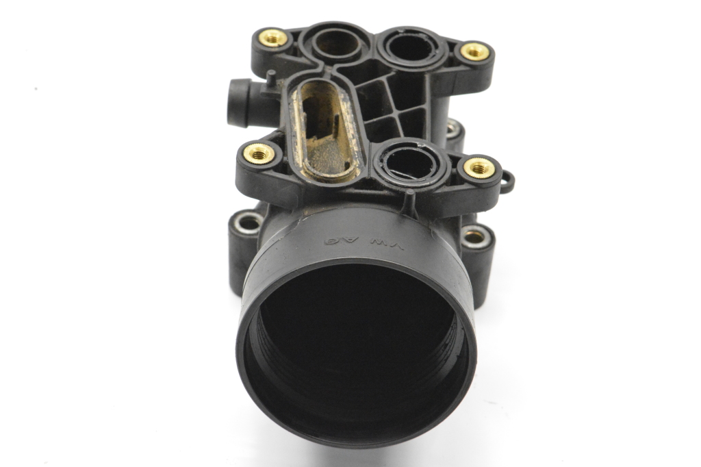 Used Volkswagen Golf Oil filter housing 03L115389C