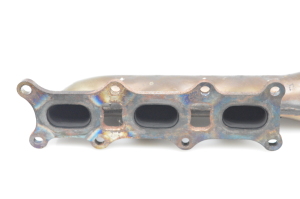  Exhaust manifold 