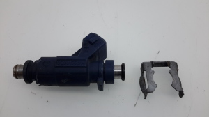   Fuel injector 