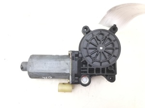 Front door window regulator motor - 83620630