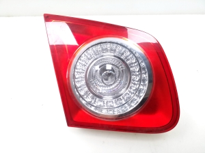 Tail light on trunk lid - 1K5945093 
