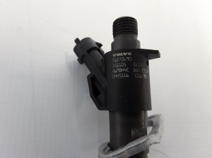  Fuel injector 