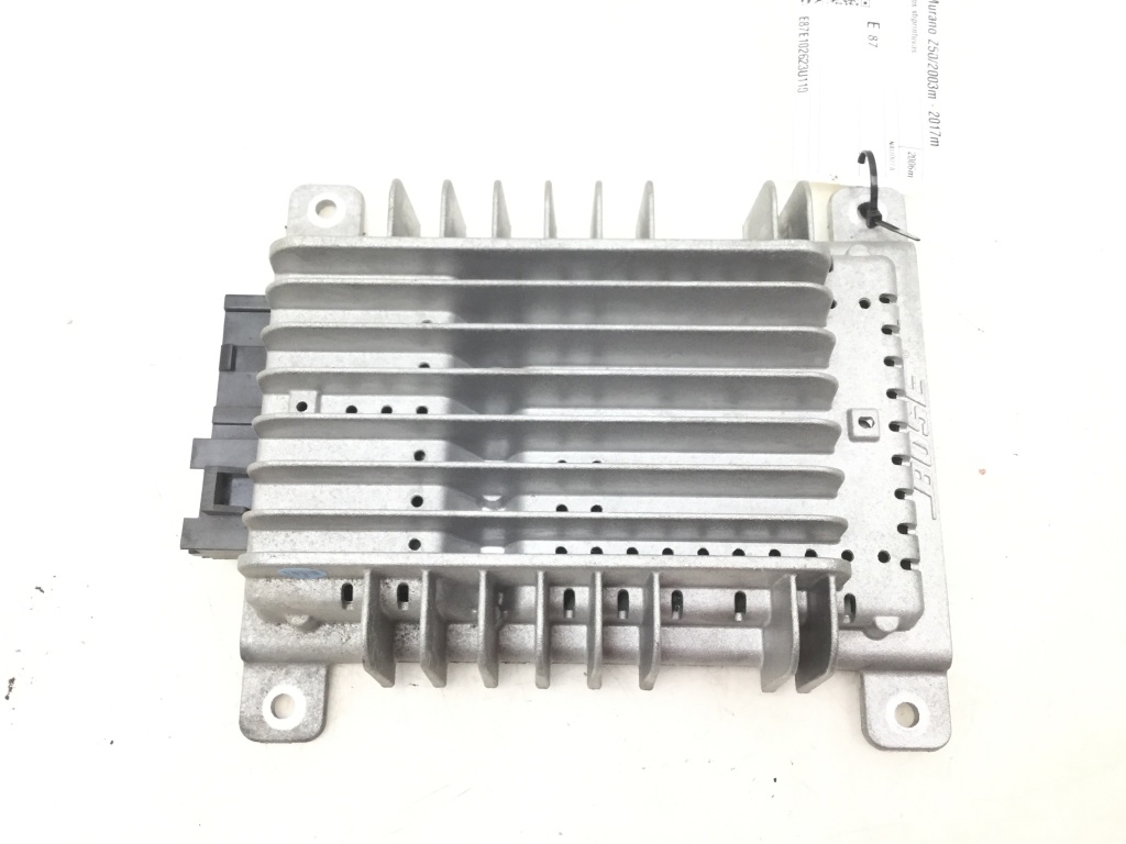 Used NISSAN Murano Audio hardware amplifier 28060CB00C
