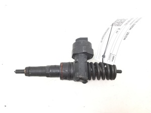  Fuel injector 