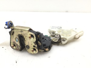 NISSAN Almera Tino V10 (2000–2006) Esiukse lukk 8055261U66 - 2