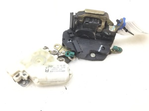 Front door lock - 8055261U66