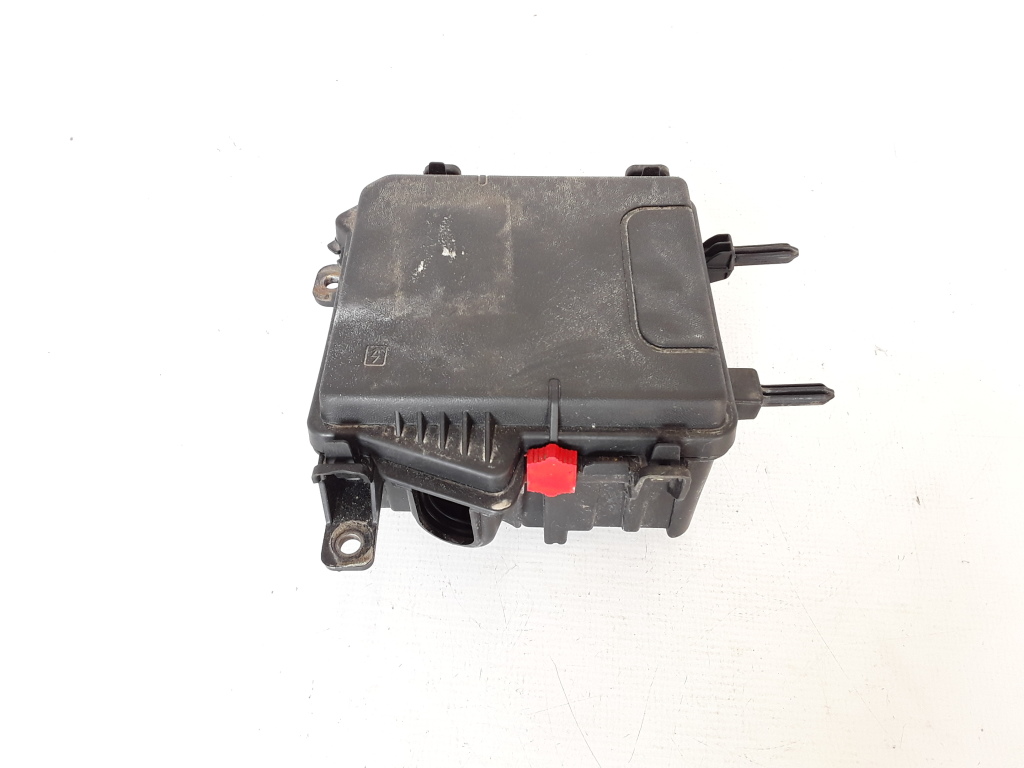 RENAULT Megane 3 generation (2008-2020) Держатель блока предохранителей 284B10002R 21101750