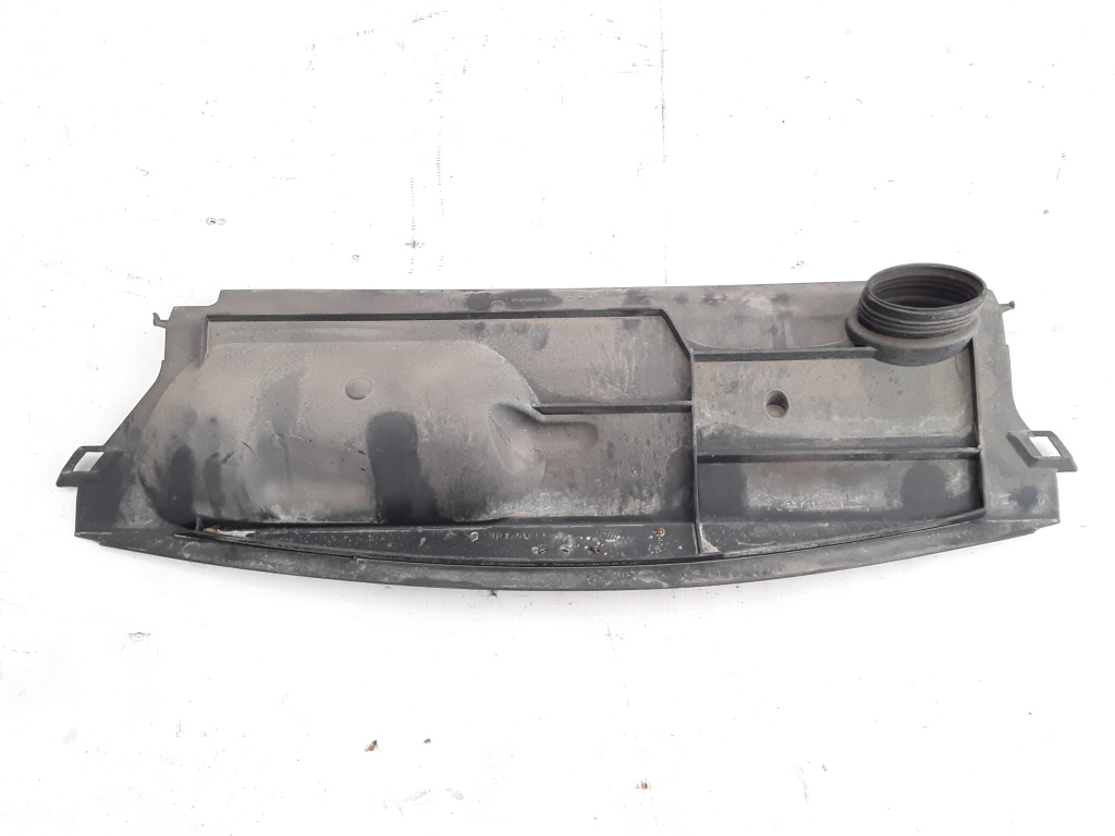 RENAULT Megane 3 generation (2008-2020) Radiatora gaisa novirzītājs 214766469R 21101744