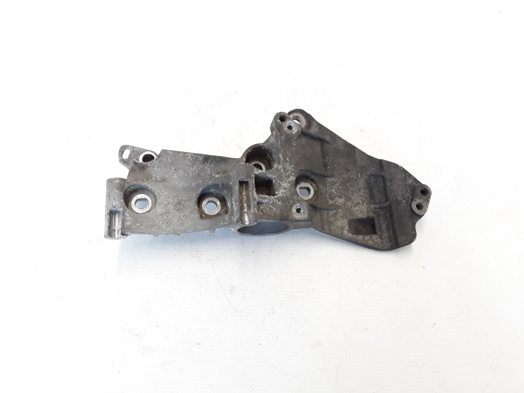 RENAULT Megane 3 generation (2008-2020) Кронштейн генератора 8200669494 21101730