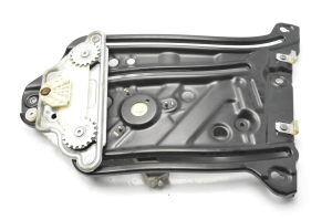 BMW 1 SERIES E88 (2007–2013) Rear fork windscreen lifter and its components 7165593 - 5