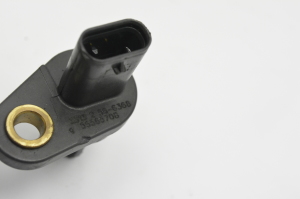 Opel Mokka (2012–2020) Crankshaft position sensor 55565708 - 2