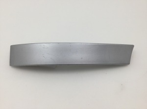 Leiste unter dem Scheinwerfer - 8D0945102