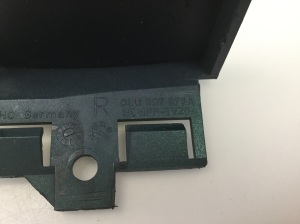 Leiste unter dem Scheinwerfer - 8L0807872A