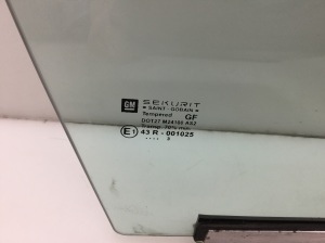Opel Signum (2003–2008) Front door glass - 2