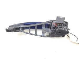 Opel Signum (2003–2008) Front door external opening handle and its details - 2