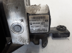 RENAULT Megane III (2008–2016) ABS unit 476606747R - 2