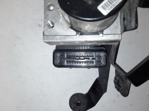 RENAULT Megane III (2008–2016) ABS unit 476606747R - 3