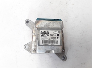Airbagsteuergerät - 8200469203