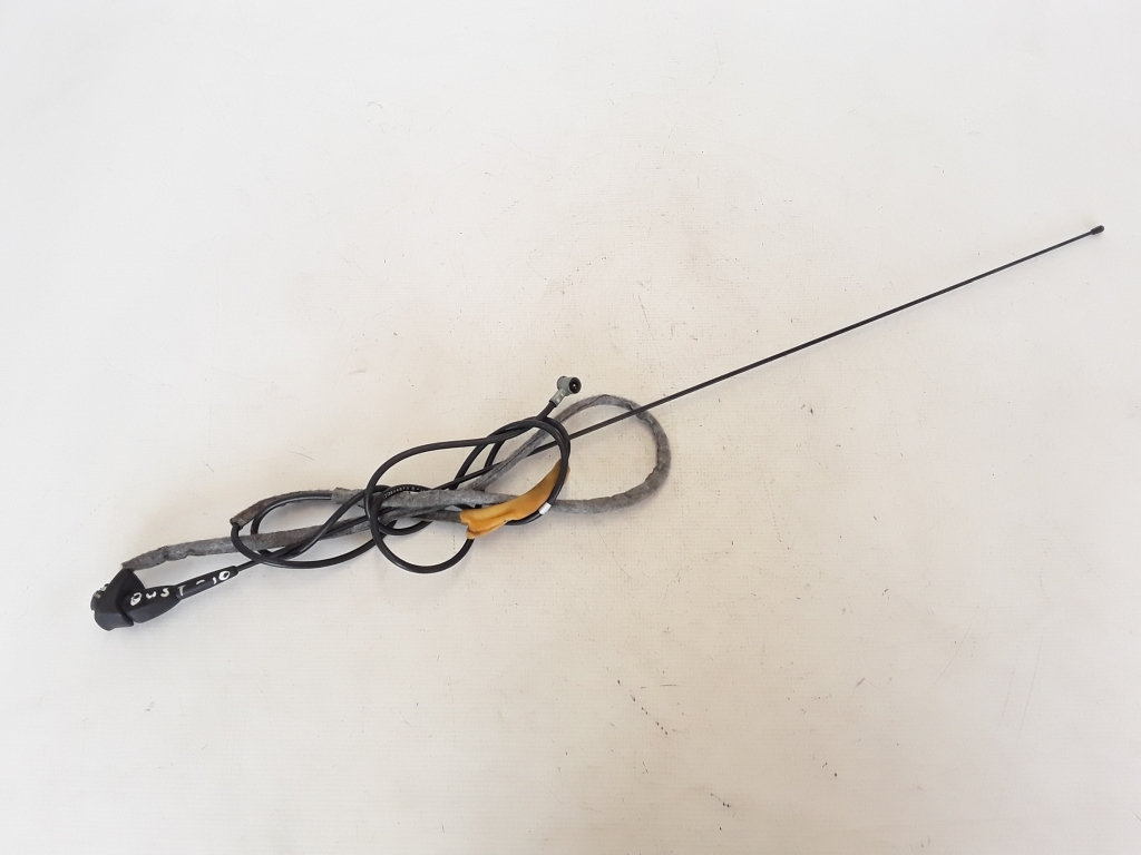 Used Dacia Duster Antenna 7700309806