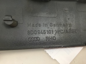 AUDI A4 B5 (1994–2001) Leiste unter dem Scheinwerfer 8D0945101 - 2