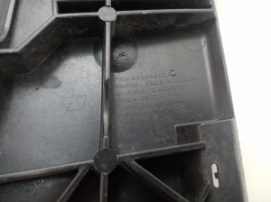 Dodge Ram (2008–2026) Sonstiges Teil der vorderen Stoßstange 68104942AC - 2