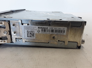 RENAULT Clio III (2005–2012) Radio (head unit) 8200666139 - 2