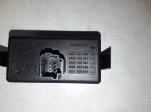 RENAULT Clio III (2005–2012) Warnblinkschalter 8200214896 - 3