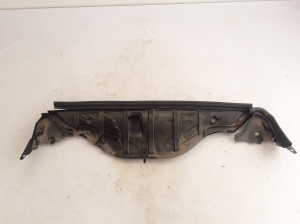 Grille d’auvent (garniture du mécanisme d’essuie-glace) - 668102854R 