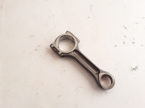  Connecting rod 