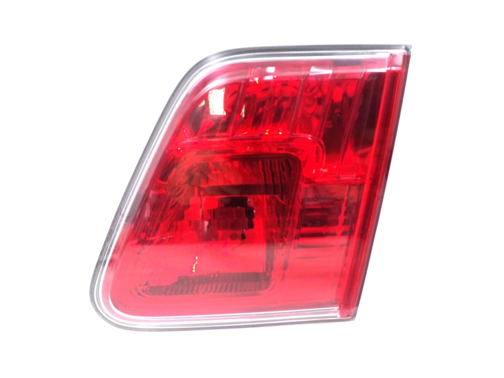 TOYOTA Avensis T27 Right Side Tailgate Taillight 8158005100 20985921