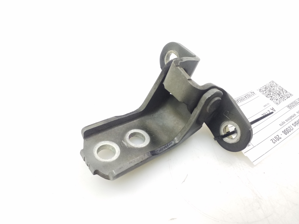 Петля передніх правих дверей