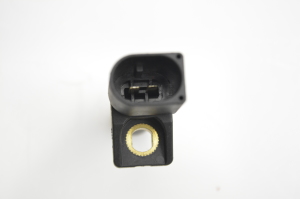 Mercedes Benz C-Class 203 (2000–2007) Kurbelwellensensor A0031532828 - 3