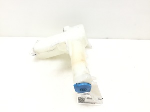 NISSAN Murano Z50 (2003–2017) Esiklaasi pesuvedeliku paak ja selle osad - 2