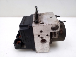 NISSAN X-Trail T30 (2001–2007) ABS-Hydraulikblock und seine Teile - 3