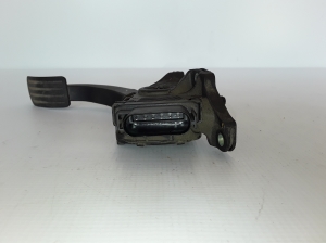VOLVO XC70 (2007–2016) Gaasipedaal 31212025 - 2