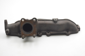  Exhaust manifold 